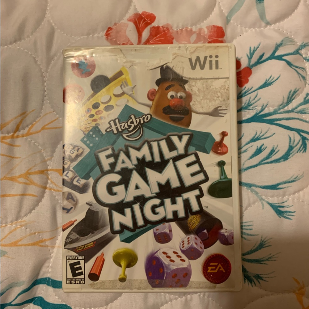 Nintendo Wii Hasbro Family Gane Night (Rare Find)